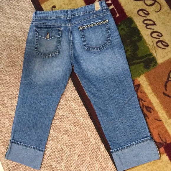 Cutest capris ever !!!..size 7/8 - Picture 7 of 8